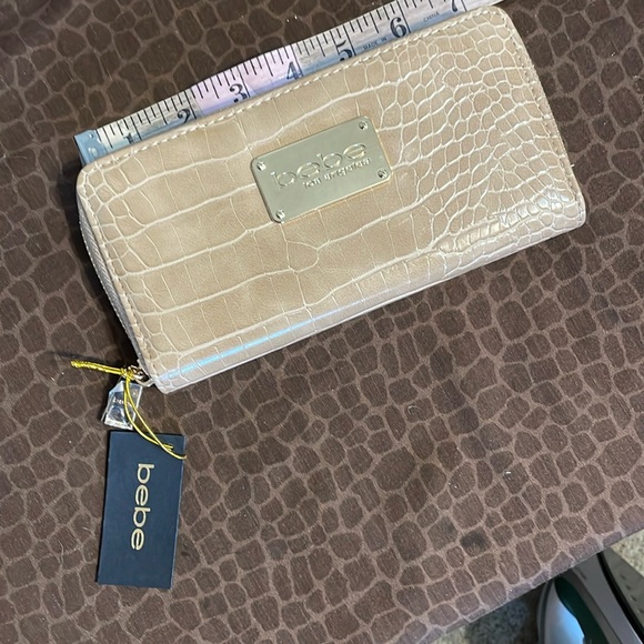 ‼️NWT‼️ BeBe Wallet - Picture 1 of 4